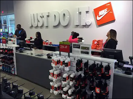 Nike return counter