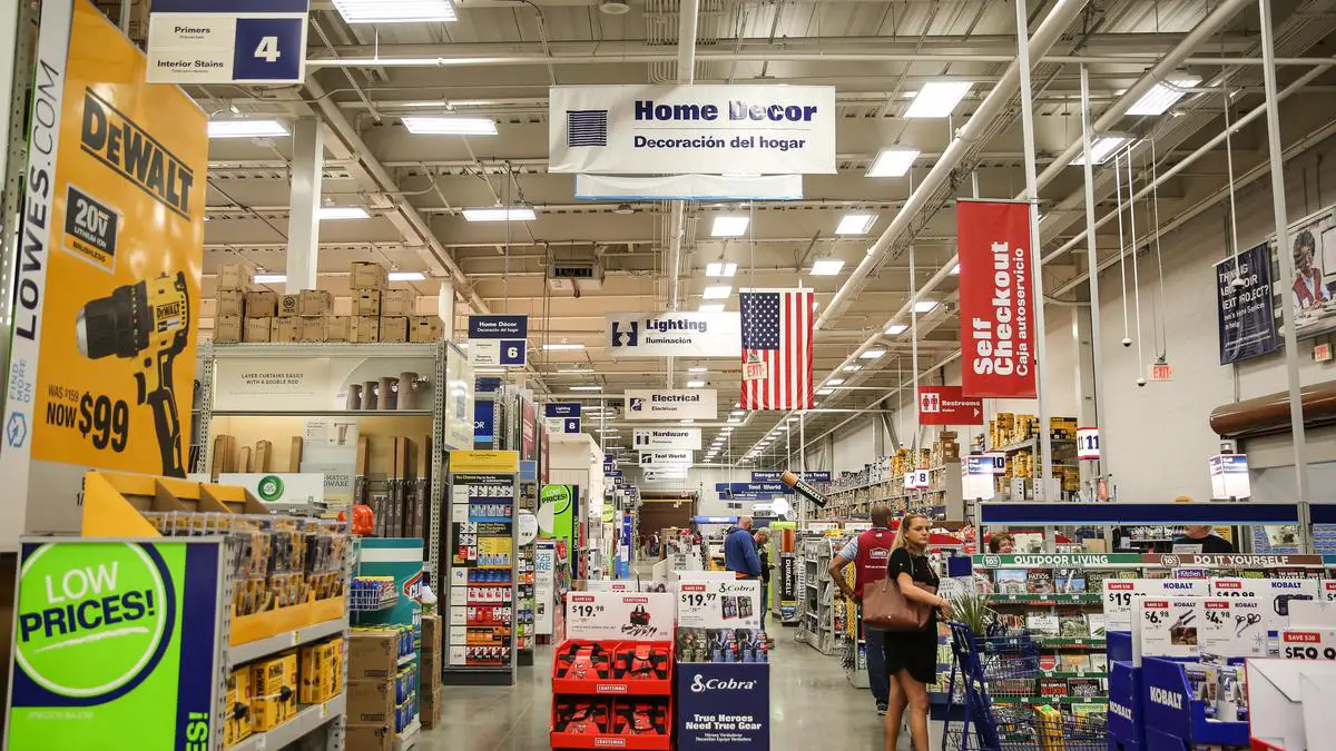 lowes-store-inside
