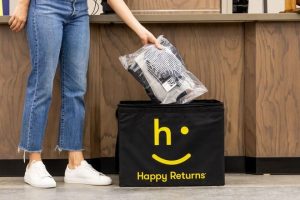 Everlane Return Policy - Happy Returns Bar